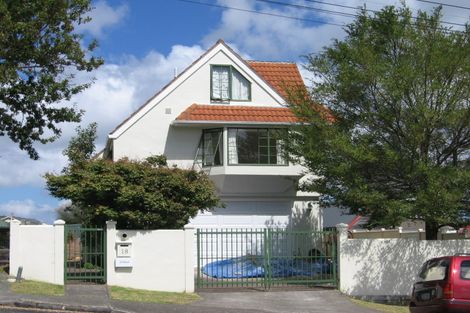 Photo of property in 18 Rugby Road, Birkenhead, Auckland, 0626