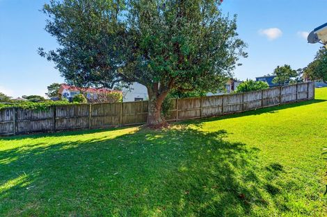 Photo of property in 1 Brunton Place, Glenfield, Auckland, 0629