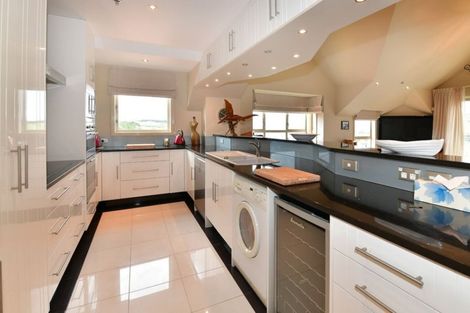 Photo of property in 68 Harbour Village Drive, Gulf Harbour, Whangaparaoa, 0930