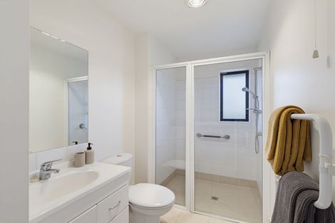 Photo of property in 1/42 Sawyers Arms Road, Northcote, Christchurch, 8052