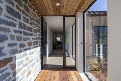 Photo of property in Kawarau Heights, 22 Kawarau Heights Boulevard, Lake Hayes, Queenstown, 9304