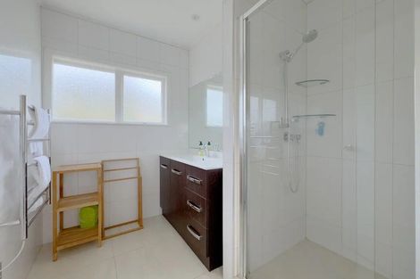 Photo of property in 3 Parkview Place, Pakuranga, Auckland, 2010