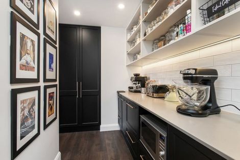 Photo of property in 16 Fendalton Road, Fendalton, Christchurch, 8014