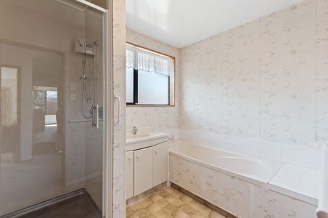 Photo of property in 2/12 Algie Place, Avonhead, Christchurch, 8042