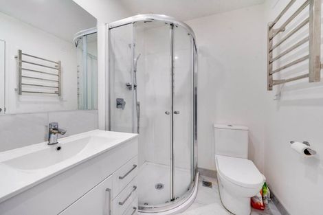 Photo of property in 2 Creekside Way, Flat Bush, Auckland, 2019