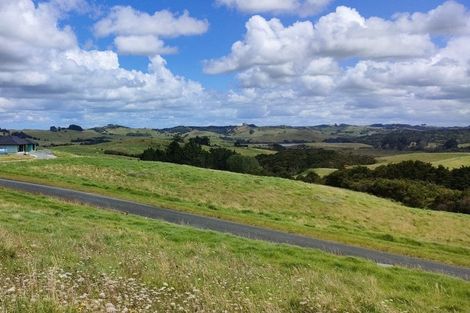 Photo of property in 10 Barnfield Road, Kaiwaka, 0573