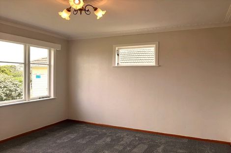 Photo of property in 10 Oakdale Road, Mount Roskill, Auckland, 1041
