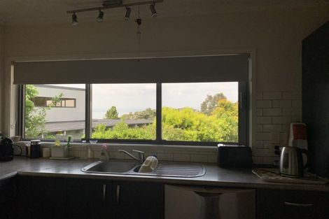 Photo of property in 5 Anchor Place, Beach Haven, Auckland, 0626