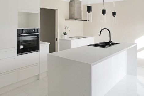 Photo of property in 94 Summerhill Drive, Fitzherbert, Palmerston North, 4410