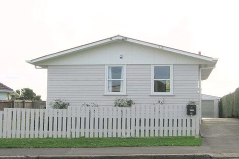 Photo of property in 31 Baylands Drive, Newlands, Wellington, 6037