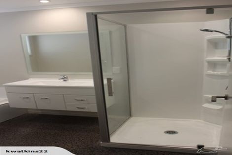 Photo of property in 83b Mangorei Road, Strandon, New Plymouth, 4312