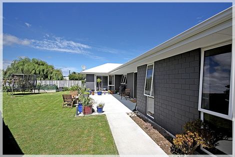 Photo of property in 9 Godwit Court, Foxton Beach, Foxton, 4815