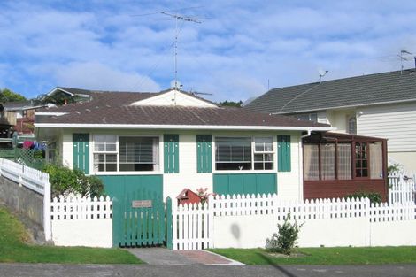 Photo of property in 3 Haast Close, Kelson, Lower Hutt, 5010