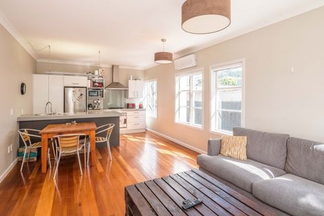 Photo of property in 122 Hamilton Road, Hataitai, Wellington, 6021