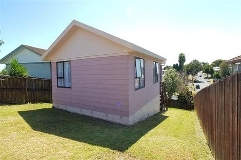 Photo of property in 2/40 Palmers Road, Clendon Park, Auckland, 2103