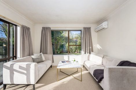 Photo of property in 2/26 Mauger Drive, Heathcote Valley, Christchurch, 8022