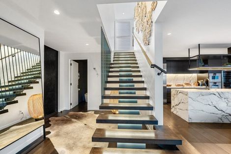 Photo of property in 222 Hurstmere Road, Takapuna, Auckland, 0622