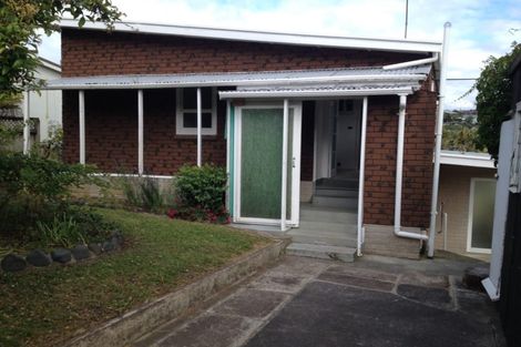 Photo of property in 12 Korotaha Terrace, Rothesay Bay, Auckland, 0630