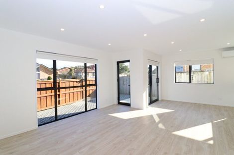 Photo of property in 8 Britannia Place, Half Moon Bay, Auckland, 2012