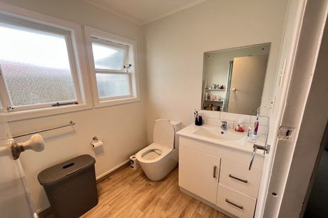 Photo of property in 10 Gills Avenue, Papakura, 2110