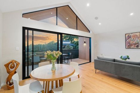 Photo of property in 15c Kiri Place, Mairangi Bay, Auckland, 0630