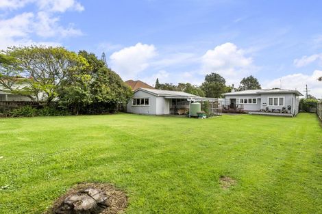 Photo of property in 93 Lynwood Road, New Lynn, Auckland, 0600