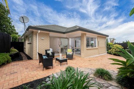 Photo of property in 23 Abercrombie Street, Howick, Auckland, 2014