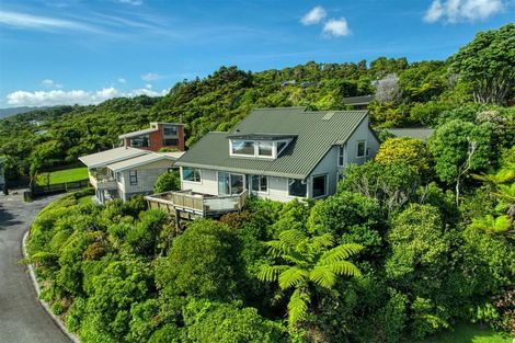 Photo of property in 14 Stanton Crescent, Karoro, Greymouth, 7805