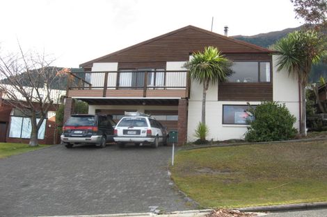 Photo of property in 8 Avalon Crescent, Fernhill, Queenstown, 9300