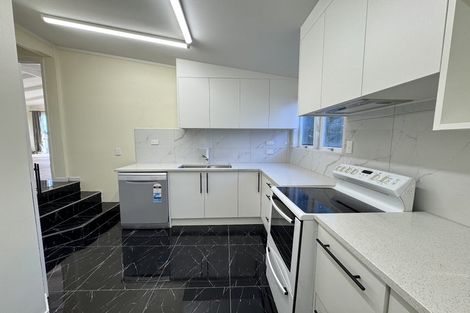 Photo of property in 575 East Coast Road, Browns Bay, Auckland, 0630