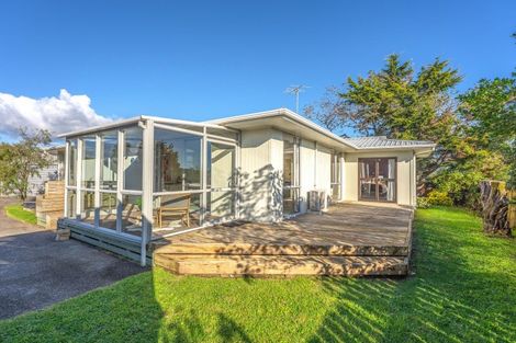 Photo of property in 40 Rosewood Place, Paraparaumu, 5032