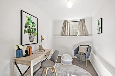 Photo of property in 1 Auckland Terrace, Melrose, Wellington, 6023