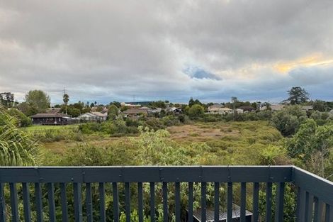 Photo of property in 5a San Luis Place, Golflands, Auckland, 2013