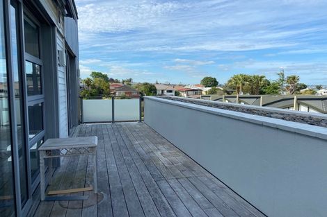Photo of property in Maison Apartments, 112/16 Huron Street, Takapuna, Auckland, 0622