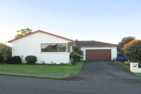 Photo of property in 17 Glucina Avenue, West Harbour, Auckland, 0618