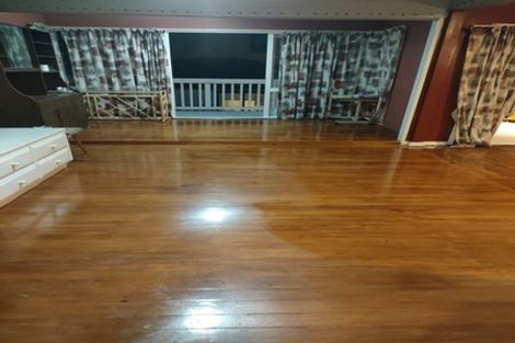 Photo of property in 2/397 Beach Road, Mairangi Bay, Auckland, 0630