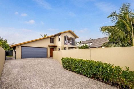 Photo of property in 48a Picasso Drive, West Harbour, Auckland, 0618