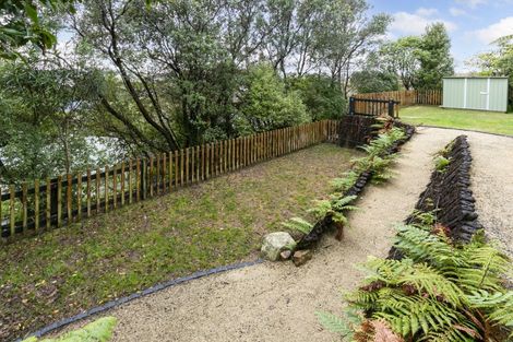 Photo of property in 85 Ruskin Road, Newlands, Wellington, 6037