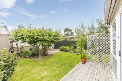 Photo of property in 13 Ferry Street, Seatoun, Wellington, 6022