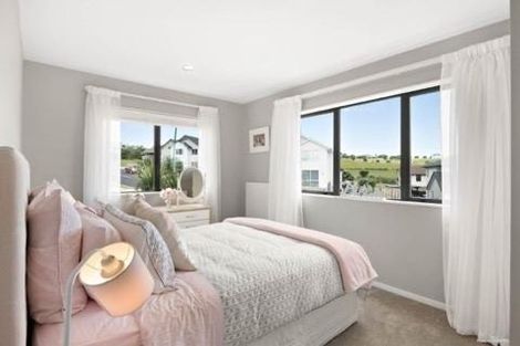 Photo of property in 11 Parkview Drive, Gulf Harbour, Whangaparaoa, 0930