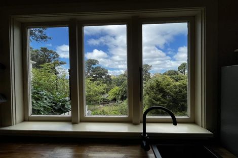 Photo of property in 35 Glenbervie Terrace, Thorndon, Wellington, 6011