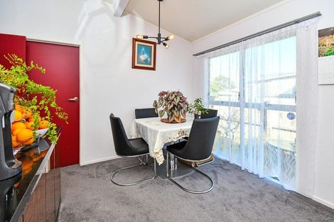 Photo of property in 43 Burundi Avenue, Clendon Park, Auckland, 2103
