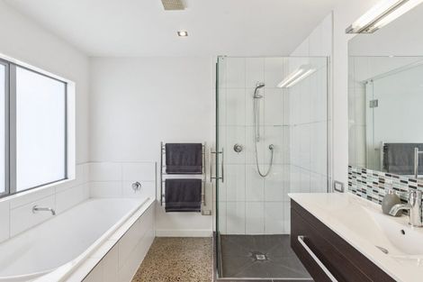 Photo of property in 19 Paetawa Road, Peka Peka, Waikanae, 5391