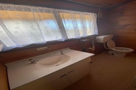 Photo of property in 3/89 Pinehaven Road, Pinehaven, Upper Hutt, 5019