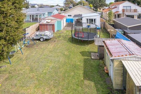 Photo of property in 36 Caius Avenue, Gonville, Whanganui, 4501