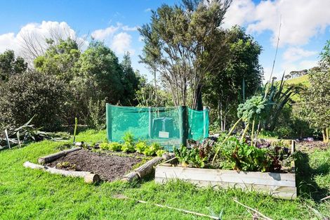 Photo of property in 202 Kempthorne Road, Russell, 0272