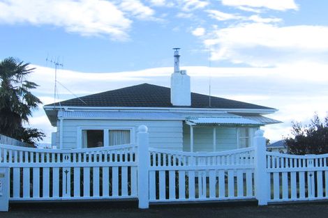 Photo of property in 6 George Street, Hospital Hill, Napier, 4110