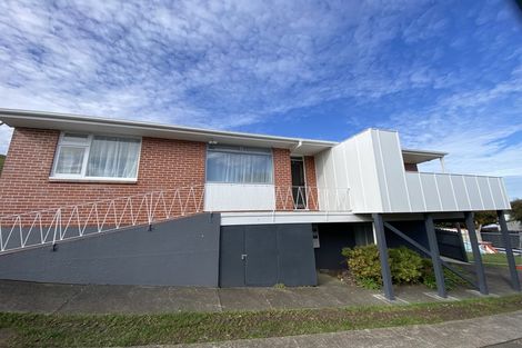 Photo of property in 115 Wallace Road, Mangere Bridge, Auckland, 2022