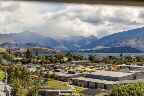 Photo of property in 74 Kings Drive, Wanaka, 9305