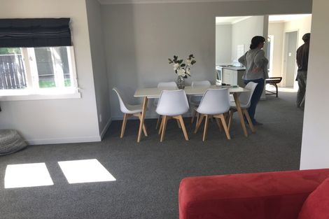 Photo of property in 17 Bluegum Road, Paraparaumu Beach, Paraparaumu, 5032